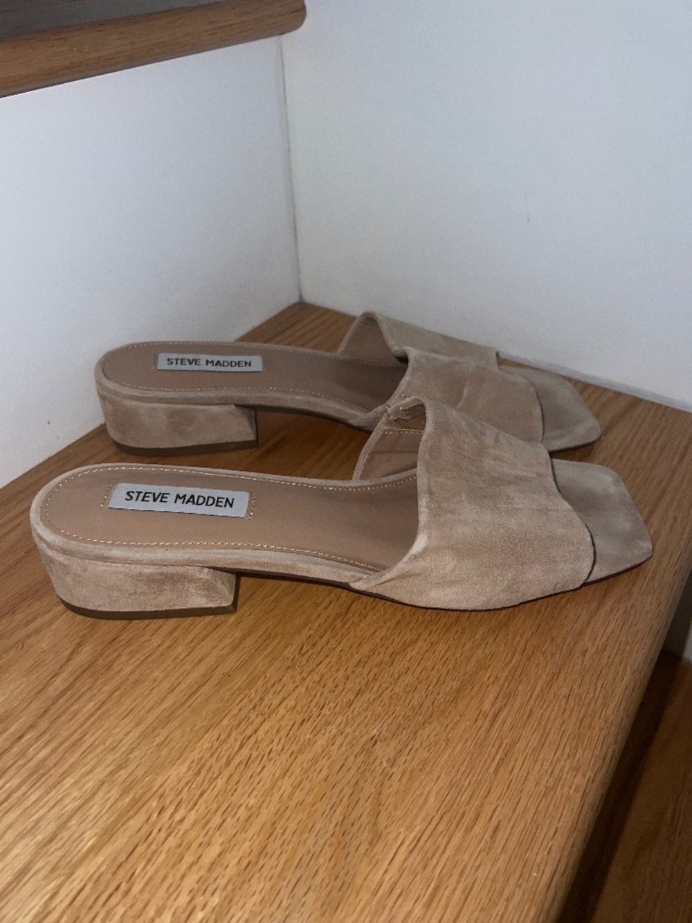 Steve Madden Taupe Heels